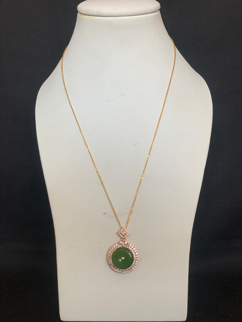 Jade Gold Plated Round
